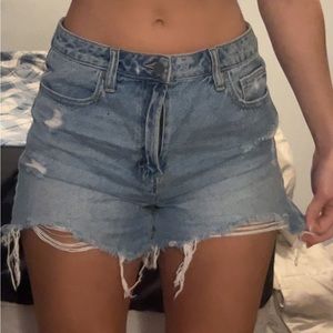 Hidden brand shorts